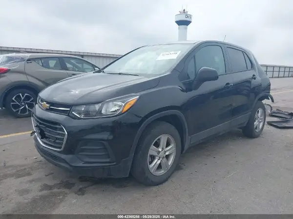 KL7CJNSBXMB302442 2021 CHEVROLET TRAX - Image 2