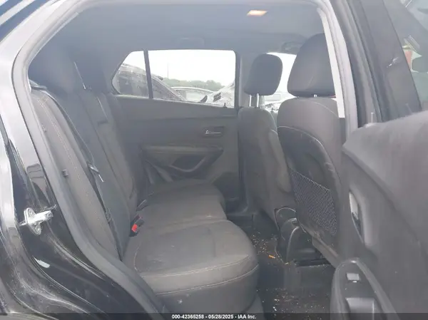 KL7CJNSBXMB302442 2021 CHEVROLET TRAX - Image 8