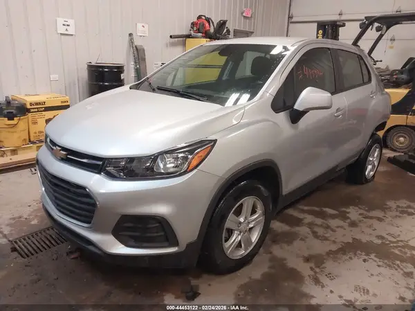 KL7CJNSBXMB349714 2021 CHEVROLET TRAX - Image 2