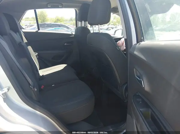 KL7CJNSBXMB351009 2021 CHEVROLET TRAX - Image 8