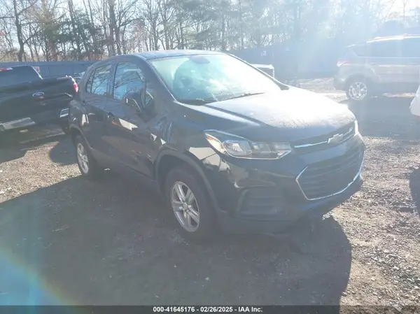 KL7CJNSM0MB377281 2021 CHEVROLET TRAX - Image 1