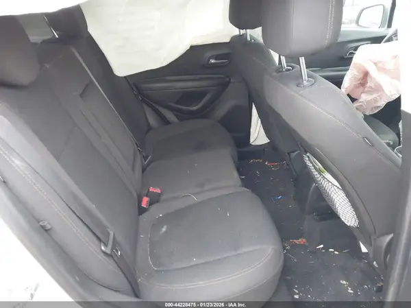 KL7CJNSM0NB519100 2022 CHEVROLET TRAX - Image 3
