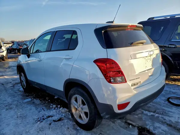 KL7CJNSM0NB520554 2022 CHEVROLET TRAX - Image 2