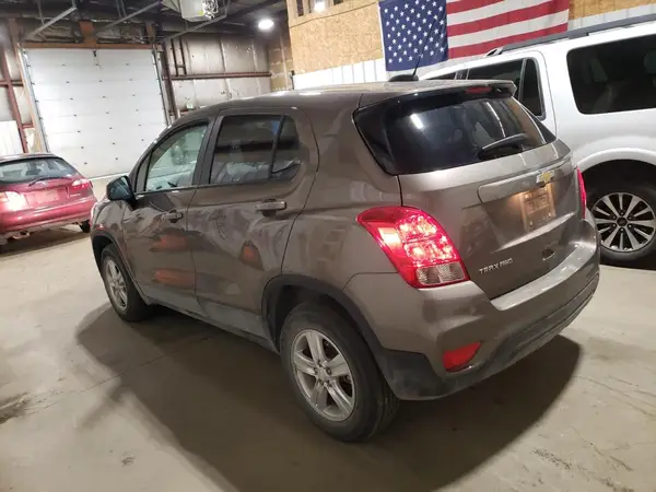KL7CJNSM0NB524135 2022 CHEVROLET TRAX - Image 2