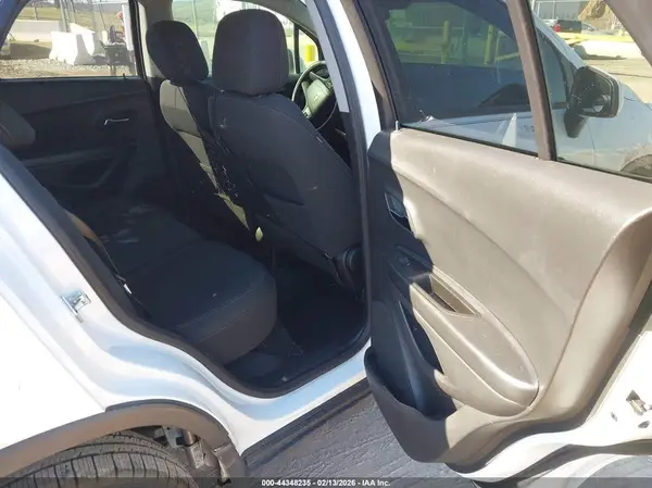 KL7CJNSM0NB527536 2022 CHEVROLET TRAX - Image 8