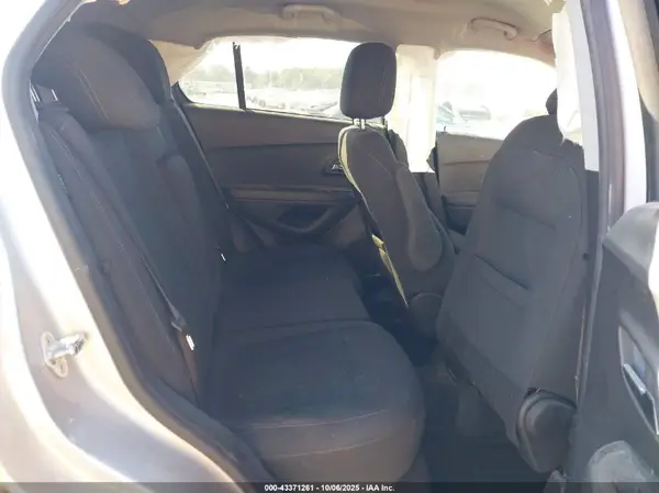 KL7CJNSM0NB545177 2022 CHEVROLET TRAX - Image 8