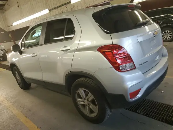 KL7CJNSM0NB545597 2022 CHEVROLET TRAX - Image 2