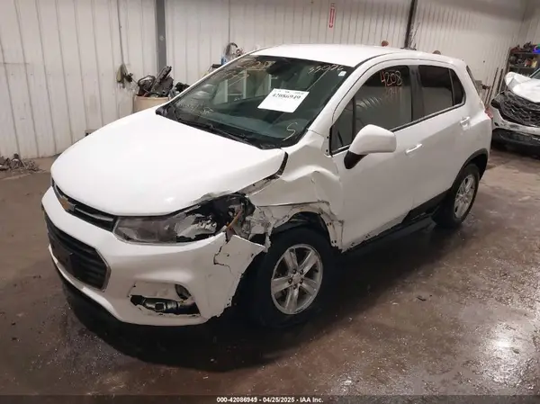 KL7CJNSM0NB547818 2022 CHEVROLET TRAX - Image 2