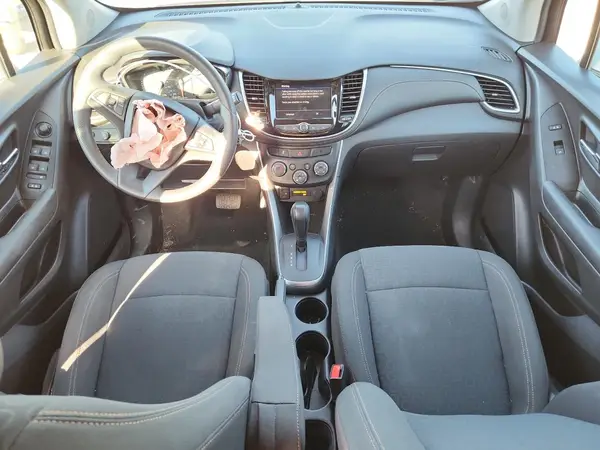 KL7CJNSM1MB365821 2021 CHEVROLET TRAX - Image 8