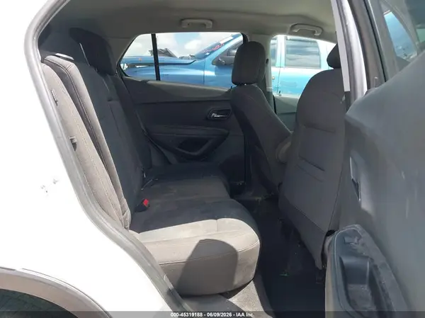 KL7CJNSM1NB502385 2022 CHEVROLET TRAX - Image 8