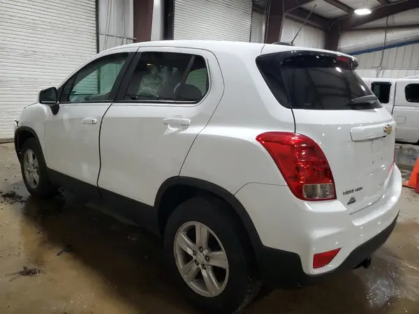 KL7CJNSM1NB529151 2022 CHEVROLET TRAX - Image 2