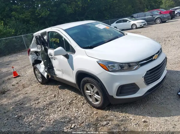 KL7CJNSM1NB544555 2022 CHEVROLET TRAX - Image 1