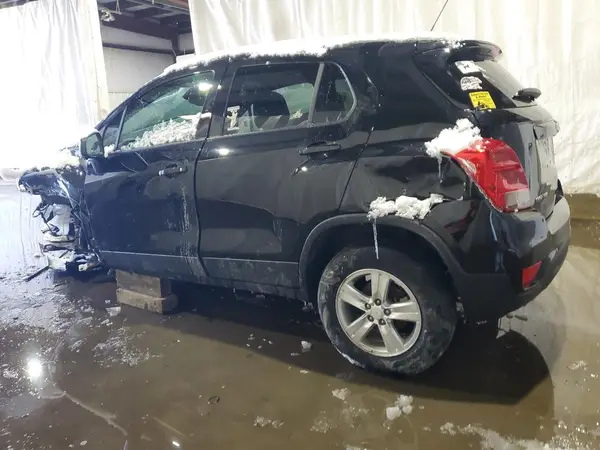 KL7CJNSM1NB551523 2022 CHEVROLET TRAX - Image 2