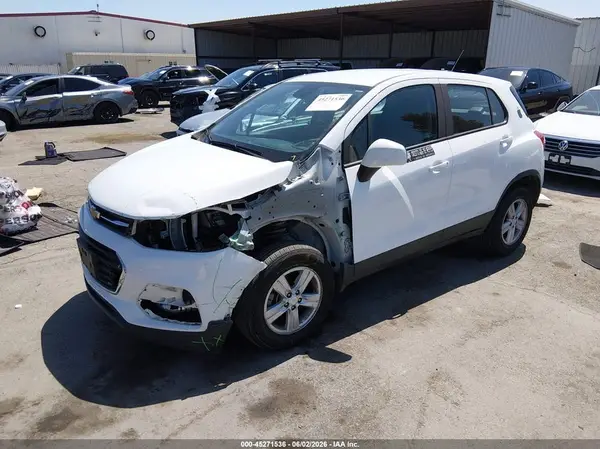 KL7CJNSM2MB368209 2021 CHEVROLET TRAX - Image 2