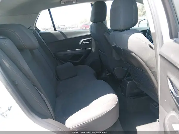 KL7CJNSM2MB368209 2021 CHEVROLET TRAX - Image 8