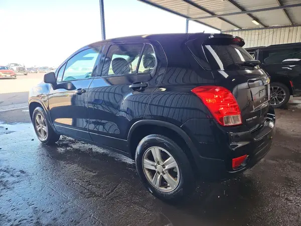KL7CJNSM2MB375337 2021 CHEVROLET TRAX - Image 2