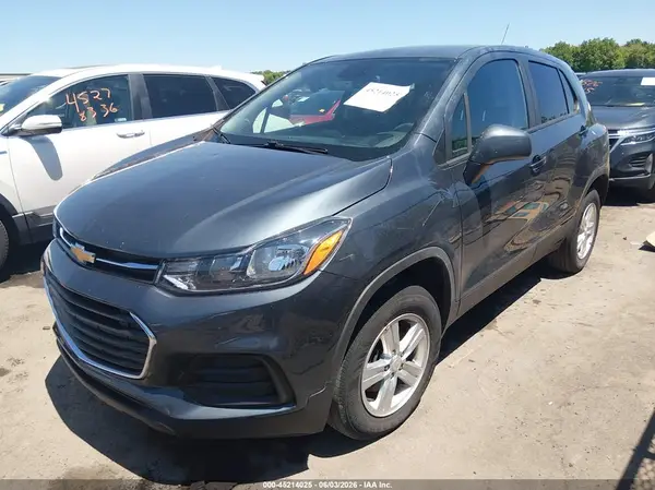 KL7CJNSM2NB542331 2022 CHEVROLET TRAX - Image 2
