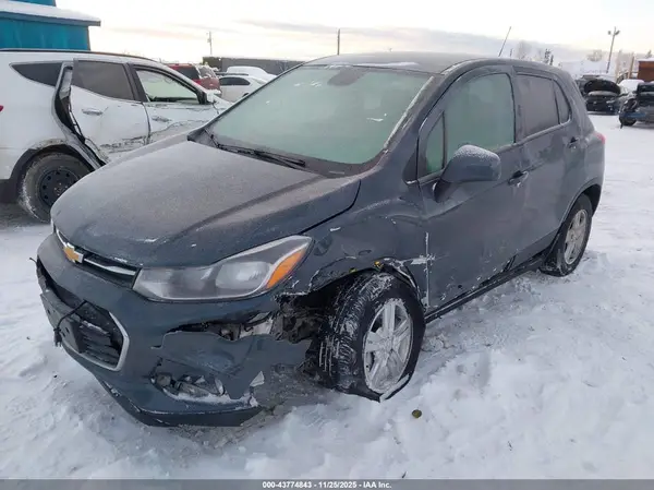 KL7CJNSM2NB543494 2022 CHEVROLET TRAX - Image 2