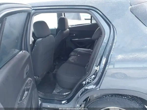 KL7CJNSM2NB543494 2022 CHEVROLET TRAX - Image 8