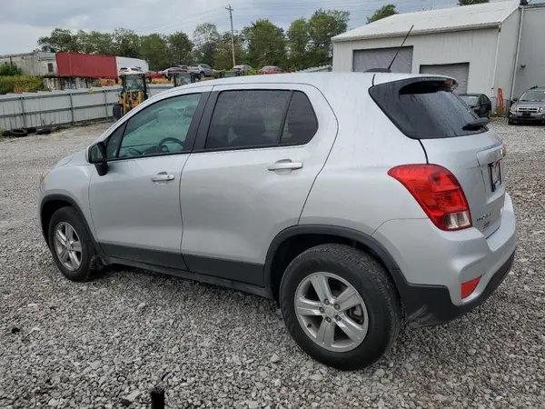KL7CJNSM2NB552289 2022 CHEVROLET TRAX - Image 2