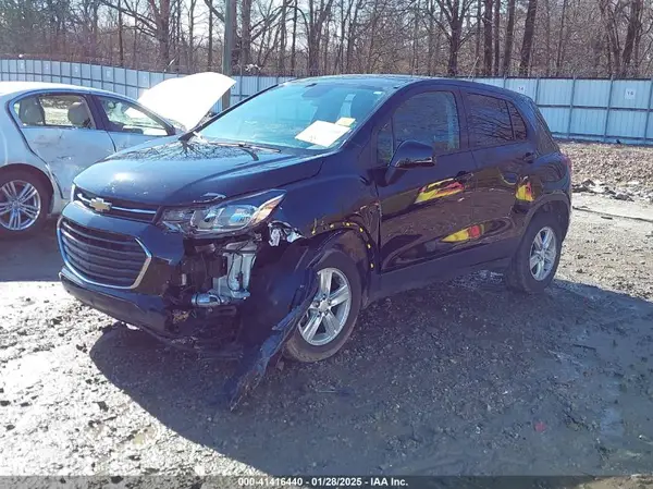 KL7CJNSM2NB554978 2022 CHEVROLET TRAX - Image 2
