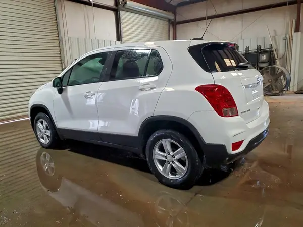 KL7CJNSM3MB361611 2021 CHEVROLET TRAX - Image 2