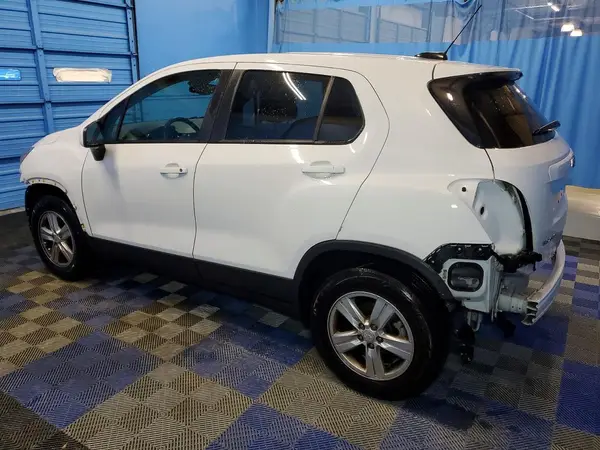 KL7CJNSM3MB362032 2021 CHEVROLET TRAX - Image 2