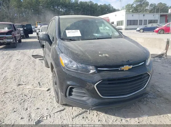 KL7CJNSM3MB375914 2021 CHEVROLET TRAX - Image 1
