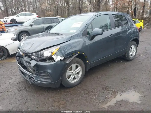 KL7CJNSM3NB500234 2022 CHEVROLET TRAX - Image 2