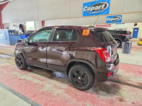 KL7CJNSM3NB507507 2022 CHEVROLET TRAX - Image 2