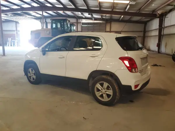 KL7CJNSM3NB512965 2022 CHEVROLET TRAX - Image 2