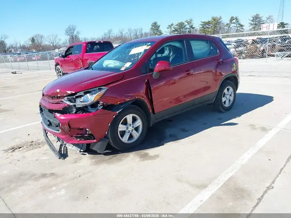 KL7CJNSM3NB513940 2022 CHEVROLET TRAX - Image 2
