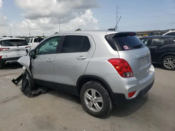 KL7CJNSM3NB527272 2022 CHEVROLET TRAX - Image 2