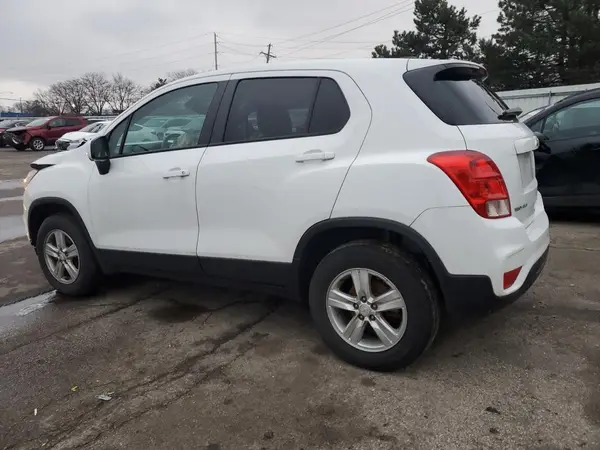KL7CJNSM3NB549594 2022 CHEVROLET TRAX - Image 2