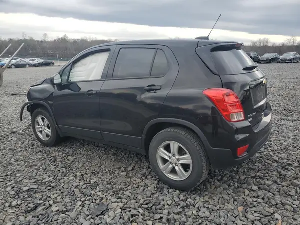 KL7CJNSM3NB551166 2022 CHEVROLET TRAX - Image 2