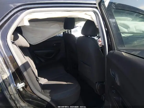 KL7CJNSM4NB507595 2022 CHEVROLET TRAX - Image 8