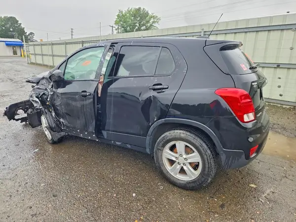 KL7CJNSM4NB516507 2022 CHEVROLET TRAX - Image 2