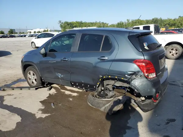 KL7CJNSM4NB543514 2022 CHEVROLET TRAX - Image 2