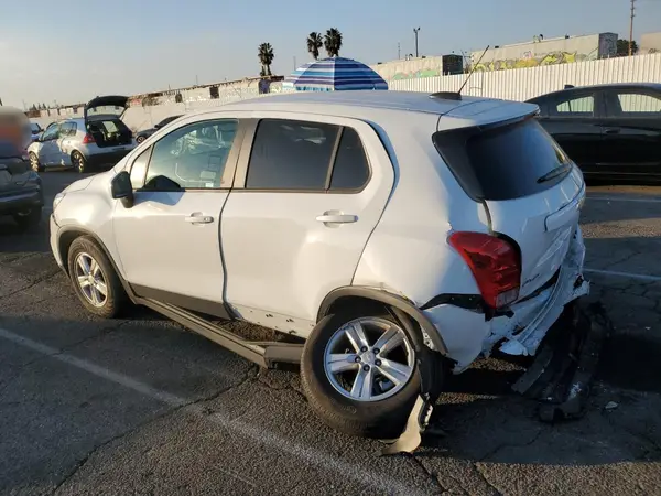 KL7CJNSM5B5N07041 2022 CHEVROLET TRAX - Image 2