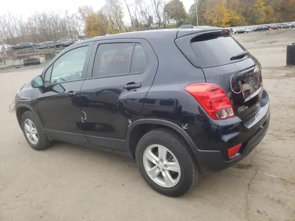 KL7CJNSM5MB361786 2021 CHEVROLET TRAX - Image 2
