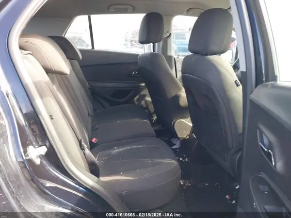 KL7CJNSM5MB375655 2021 CHEVROLET TRAX - Image 8