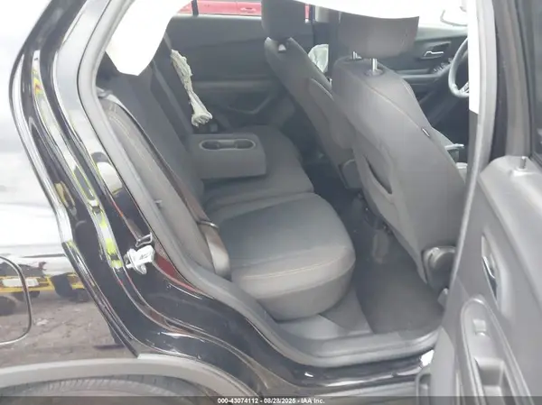 KL7CJNSM5NB501157 2022 CHEVROLET TRAX - Image 8