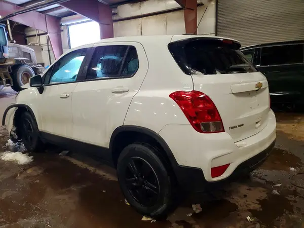 KL7CJNSM5NB502289 2022 CHEVROLET TRAX - Image 2