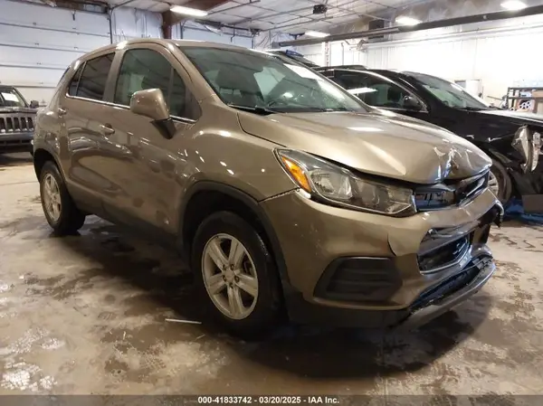 KL7CJNSM5NB509906 2022 CHEVROLET TRAX - Image 1
