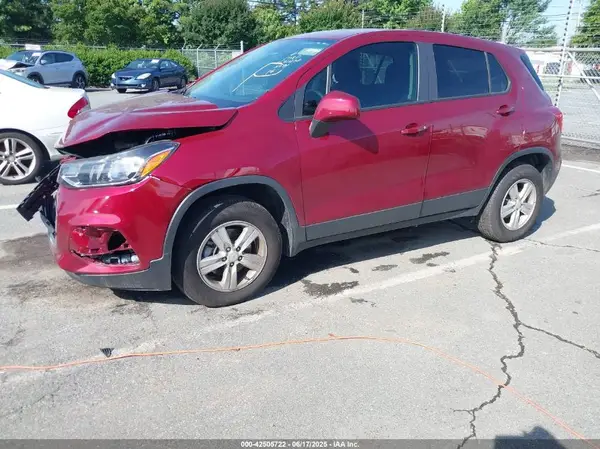 KL7CJNSM5NB511252 2022 CHEVROLET TRAX - Image 2