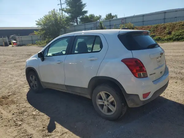 KL7CJNSM5NB514958 2022 CHEVROLET TRAX - Image 2
