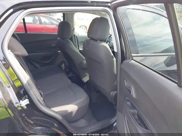 KL7CJNSM5NB542114 2022 CHEVROLET TRAX - Image 8