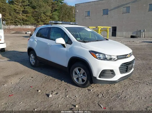 KL7CJNSM5NB545174 2022 CHEVROLET TRAX - Image 1