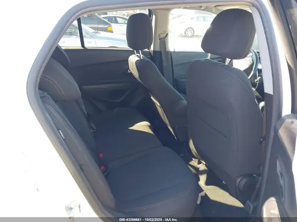 KL7CJNSM5NB545174 2022 CHEVROLET TRAX - Image 8