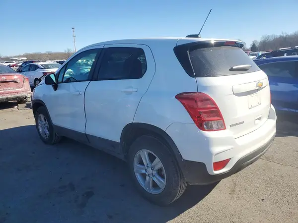 KL7CJNSM5NB548673 2022 CHEVROLET TRAX - Image 2